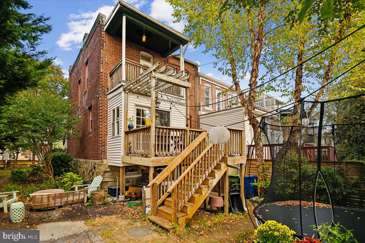 2920 CRESMONT AVENUE