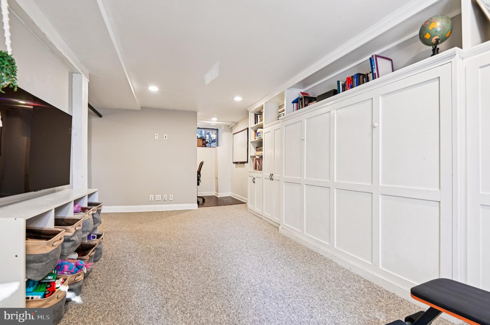 2920 CRESMONT AVENUE