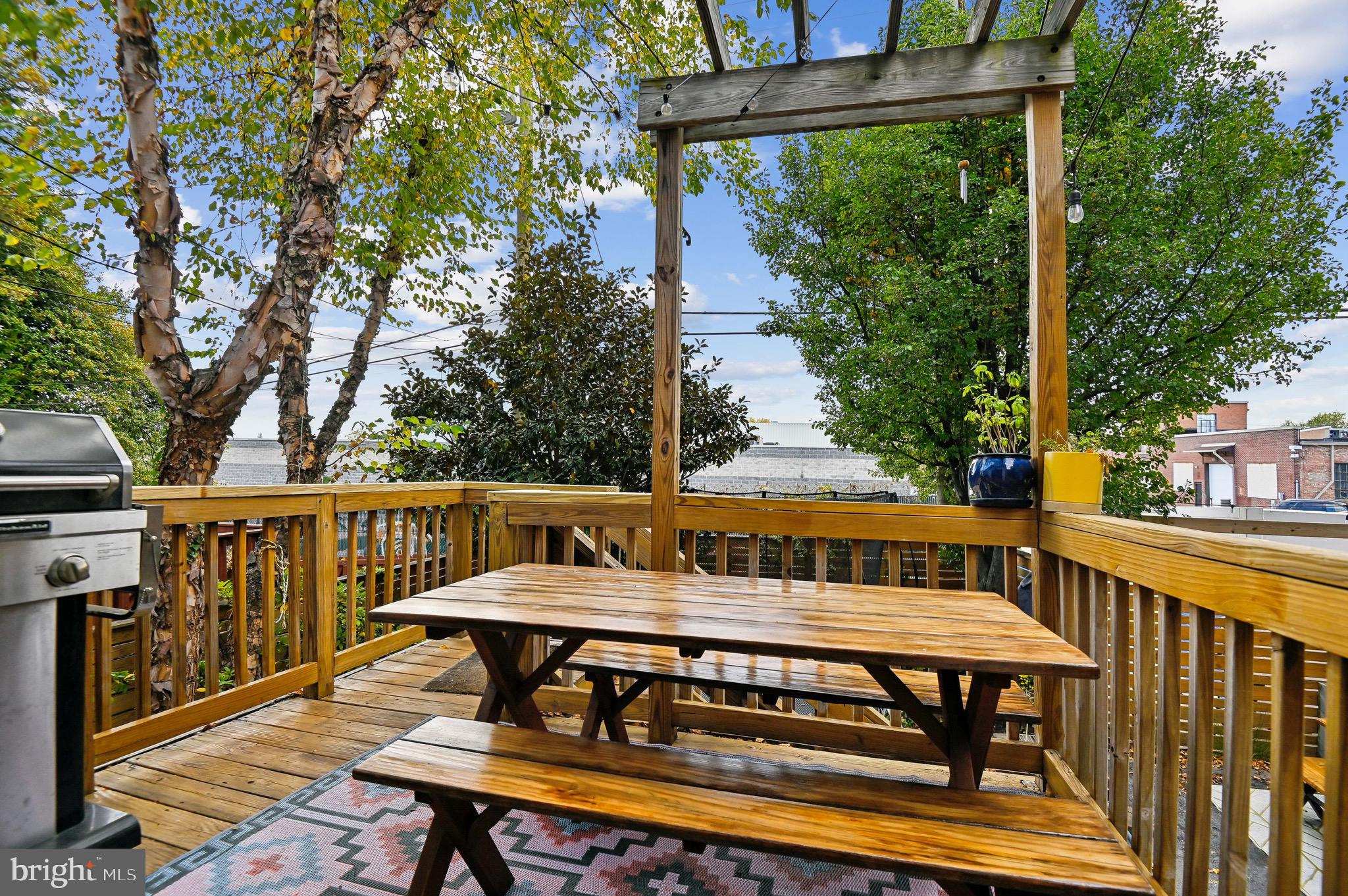 2920 CRESMONT AVENUE