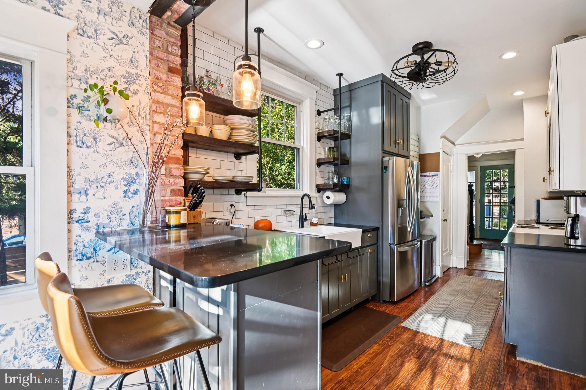 2920 CRESMONT AVENUE