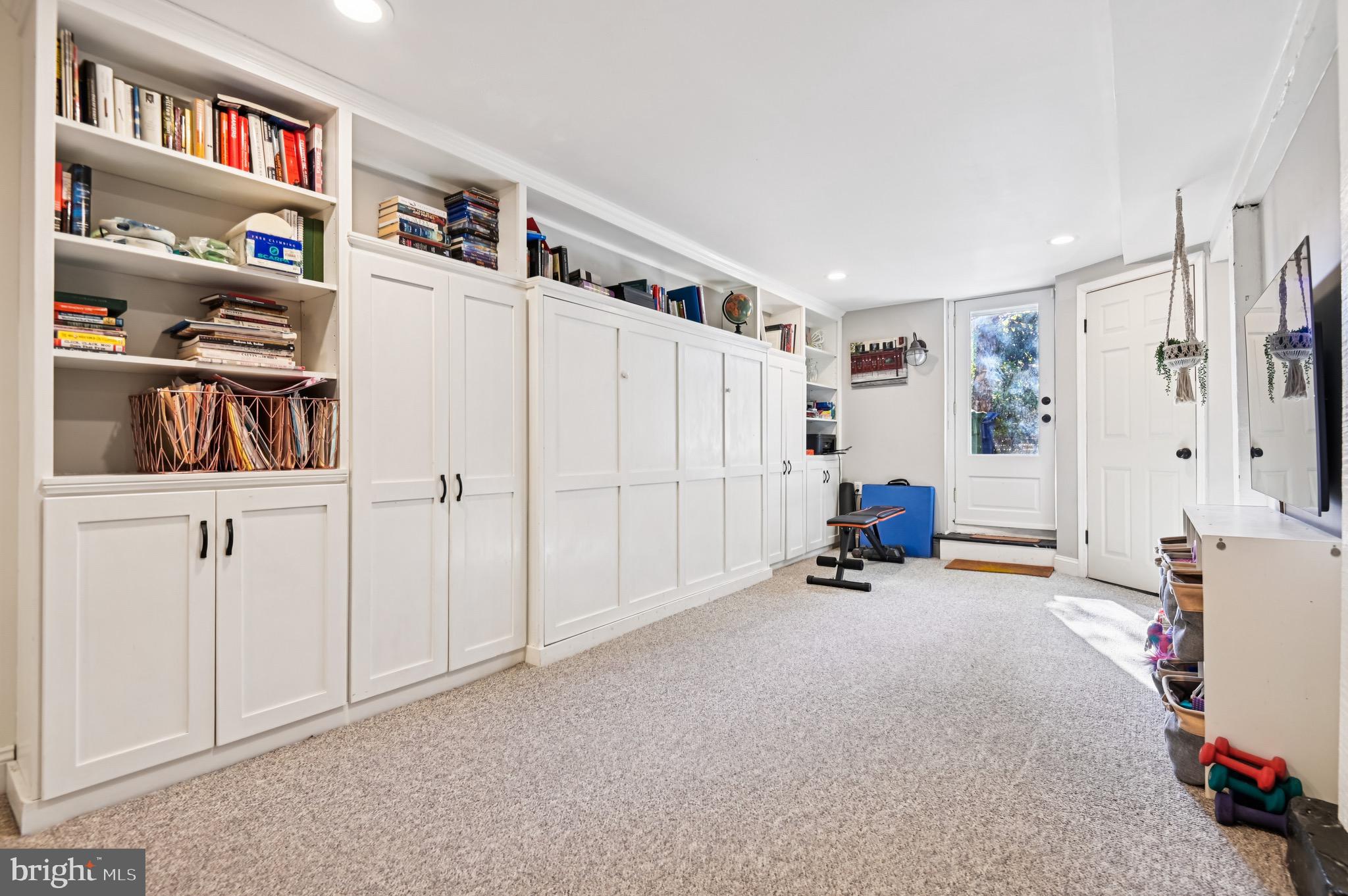 2920 CRESMONT AVENUE