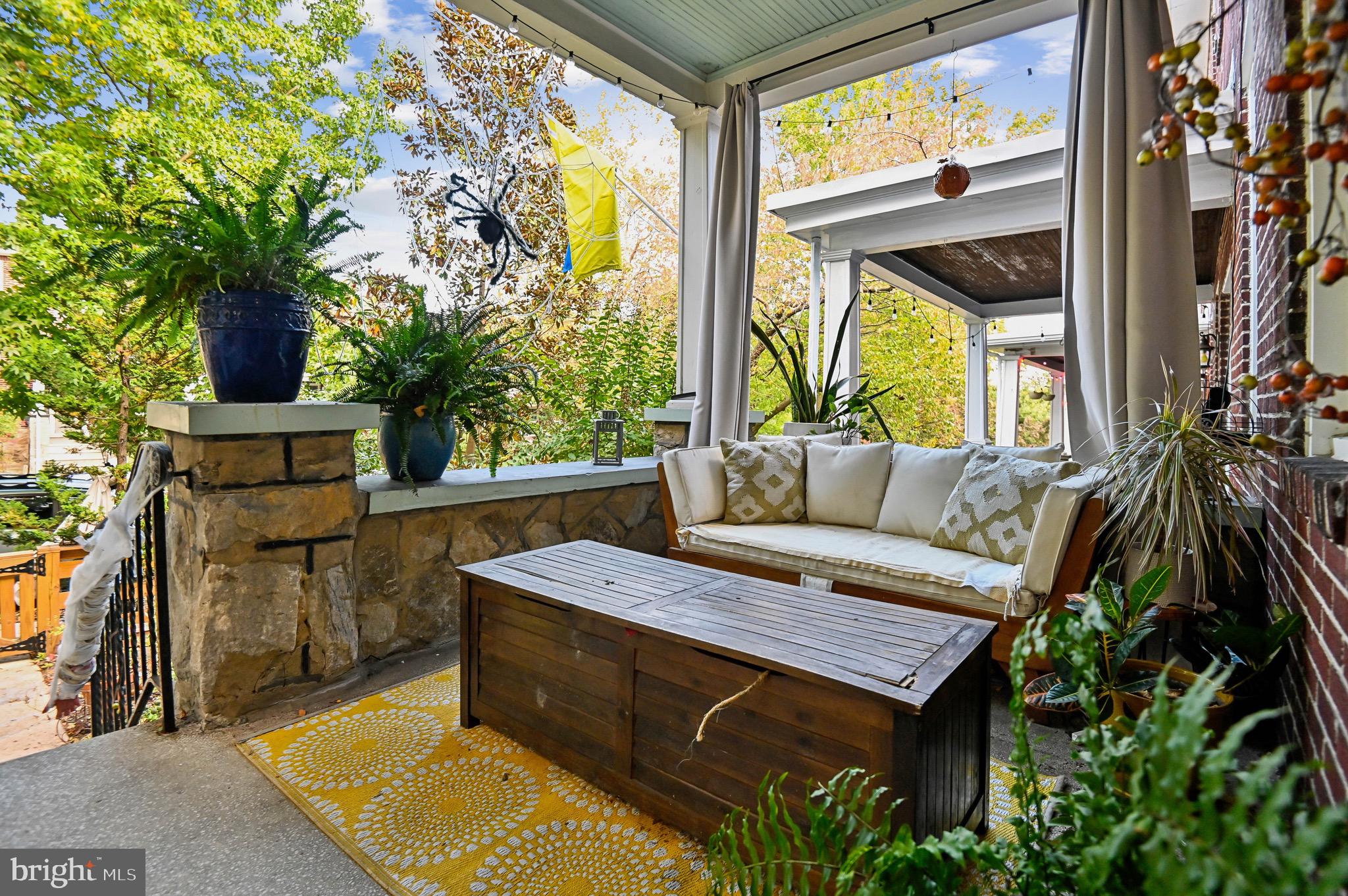 2920 CRESMONT AVENUE