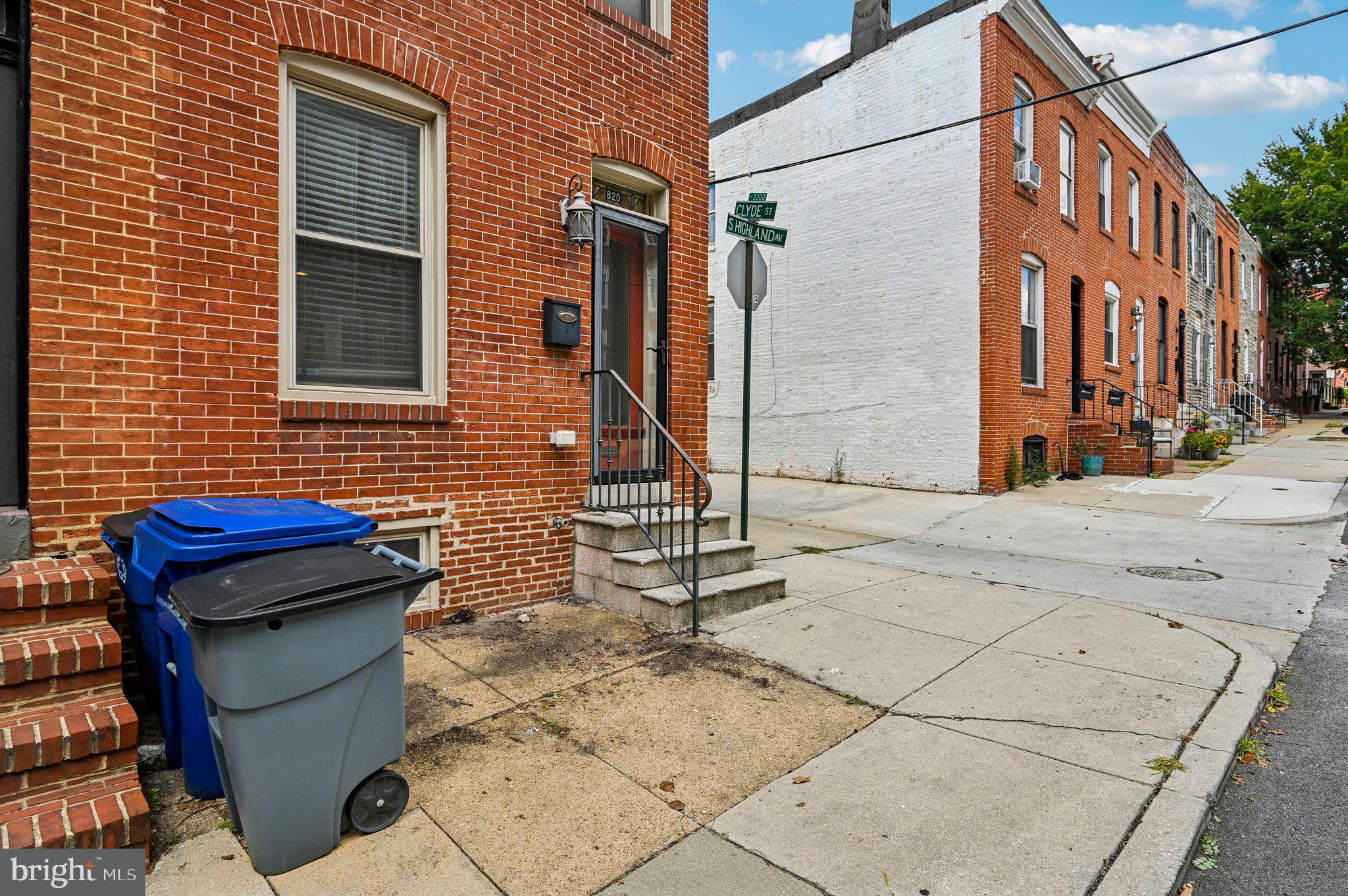 820 S HIGHLAND AVENUE