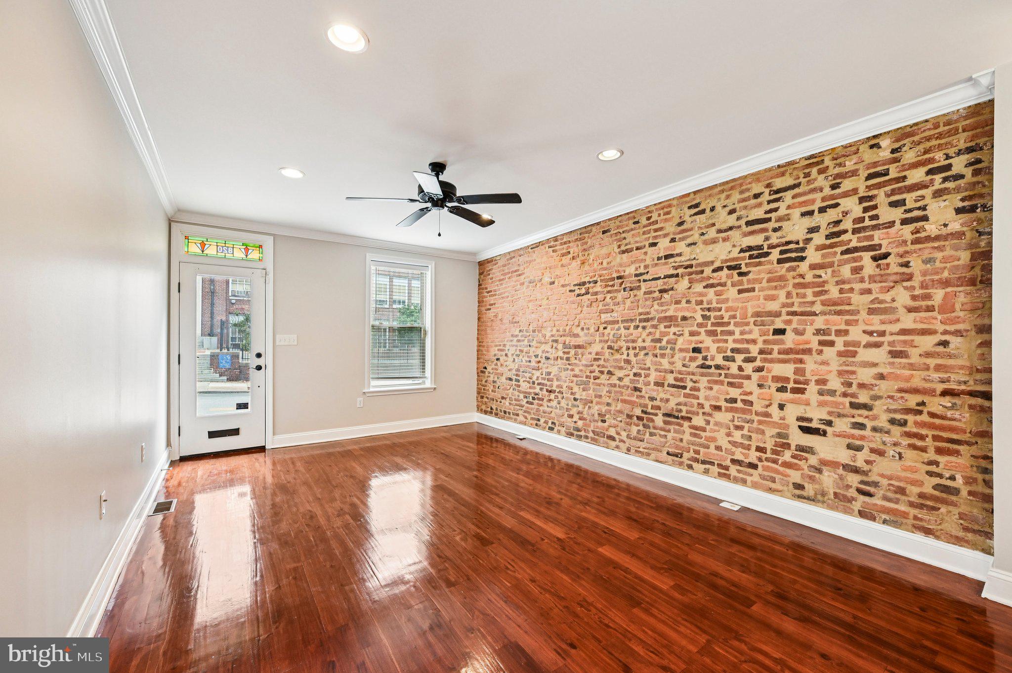 820 S HIGHLAND AVENUE