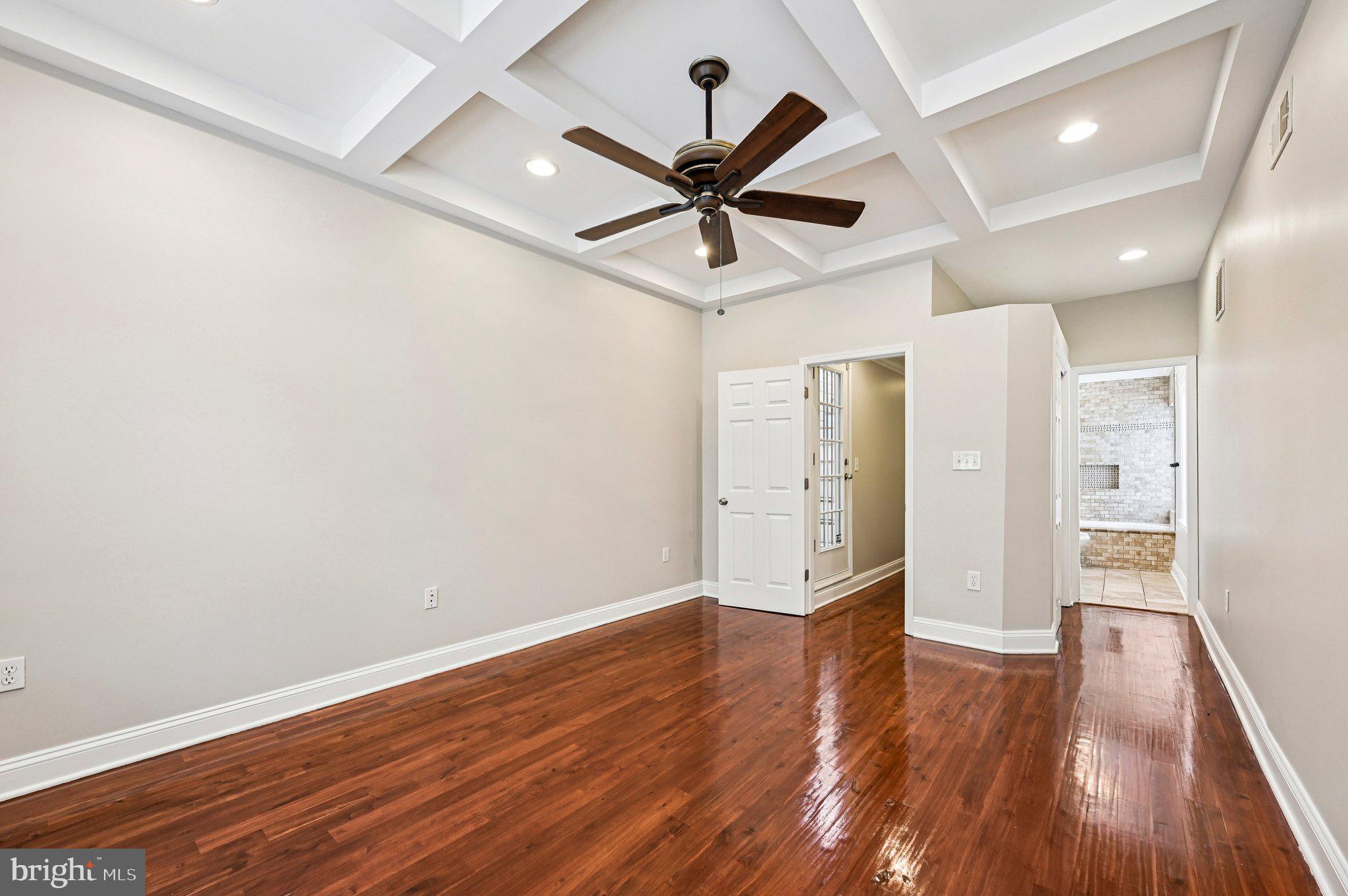 820 S HIGHLAND AVENUE