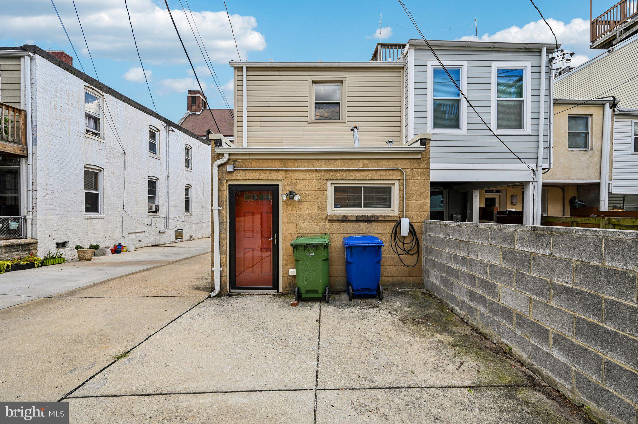 820 S HIGHLAND AVENUE