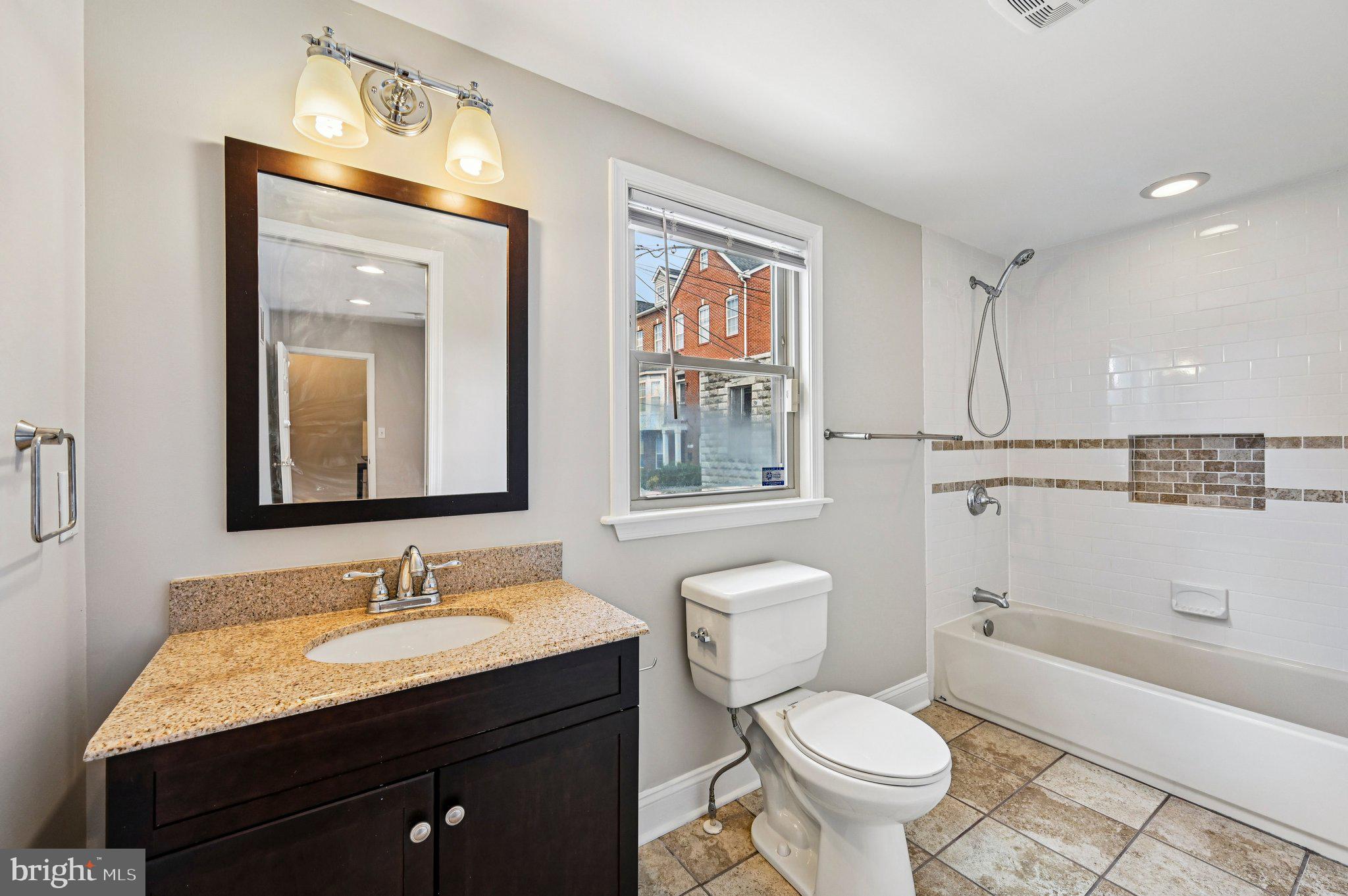 820 S HIGHLAND AVENUE