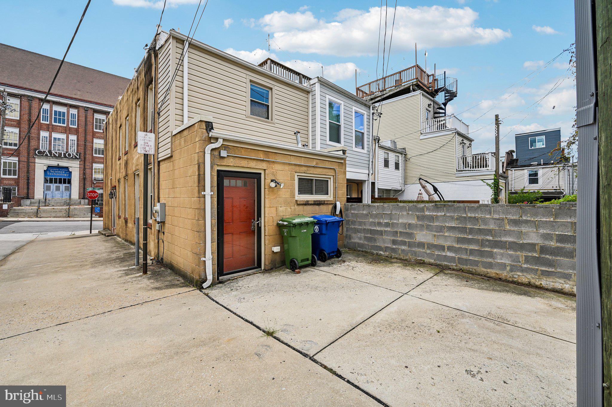 820 S HIGHLAND AVENUE