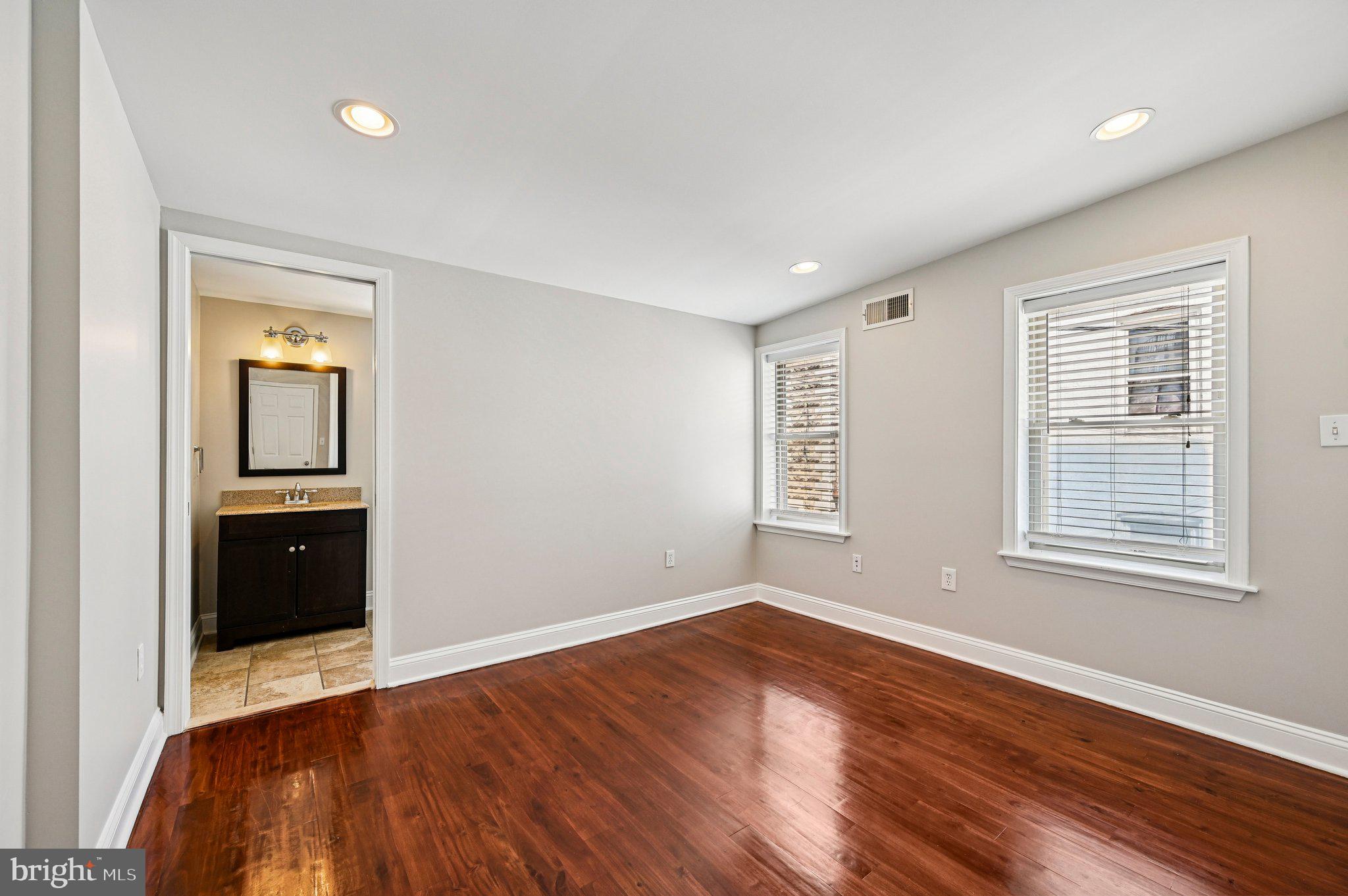 820 S HIGHLAND AVENUE