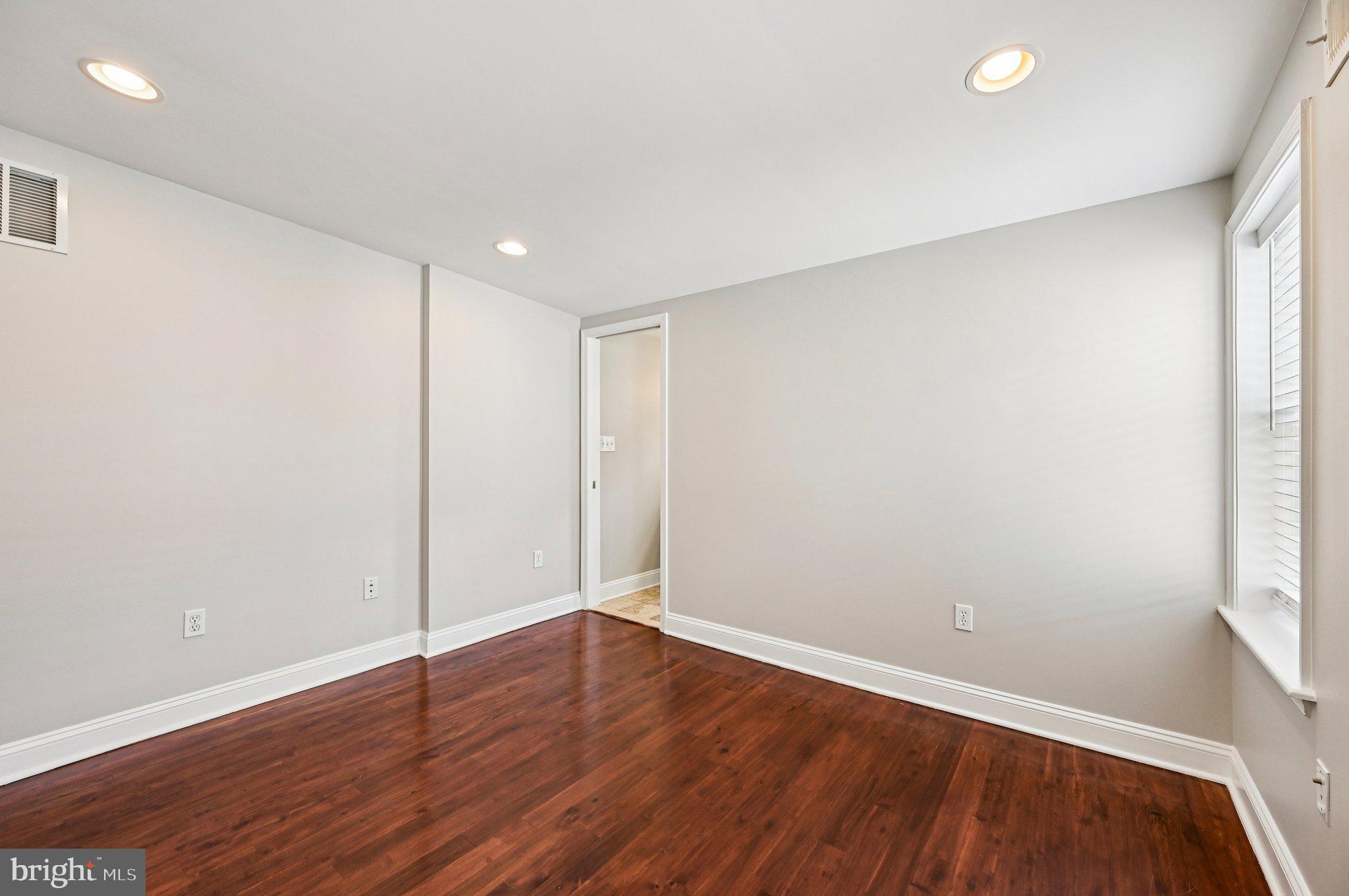 820 S HIGHLAND AVENUE