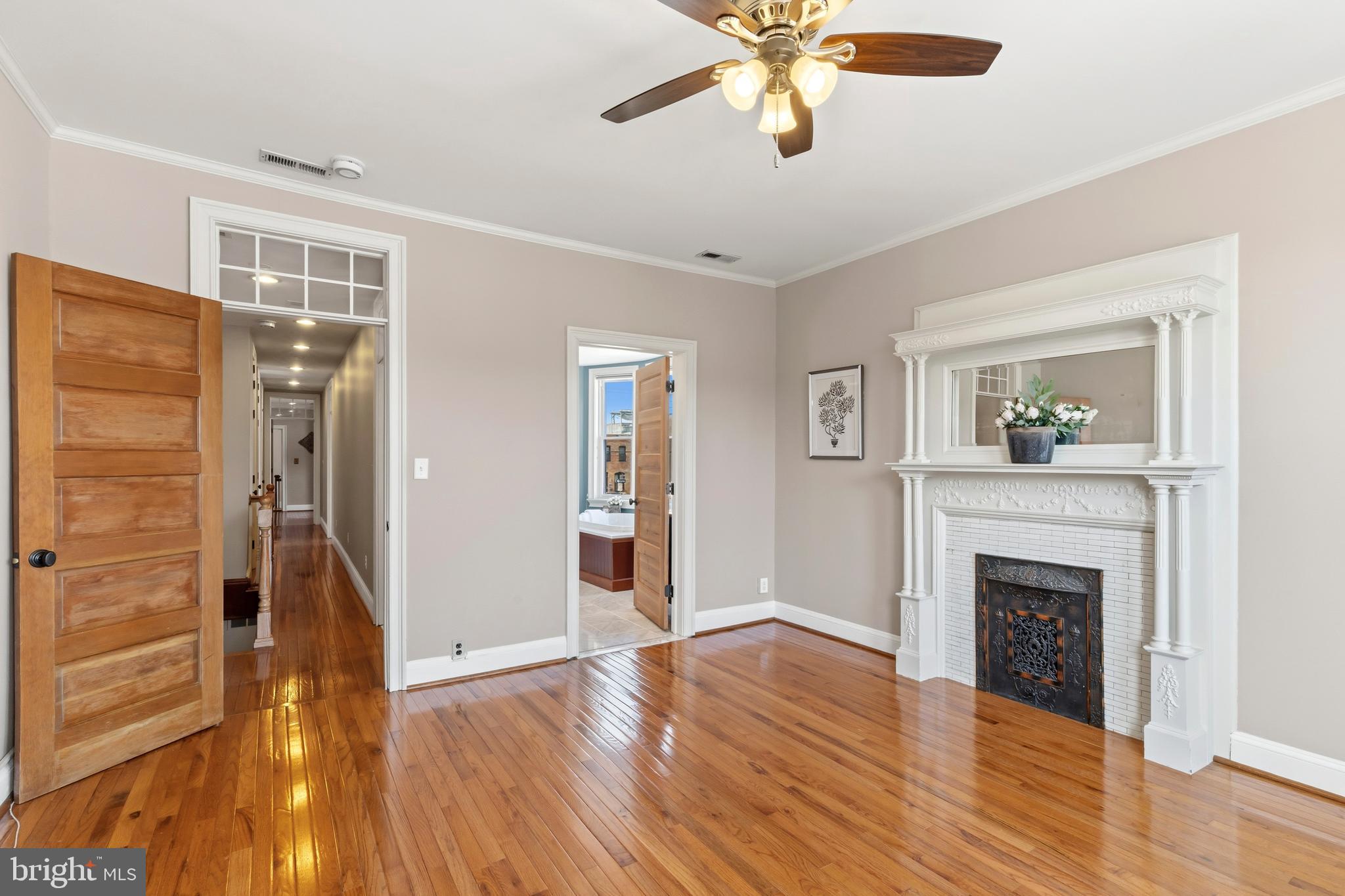 700 S ELLWOOD AVENUE