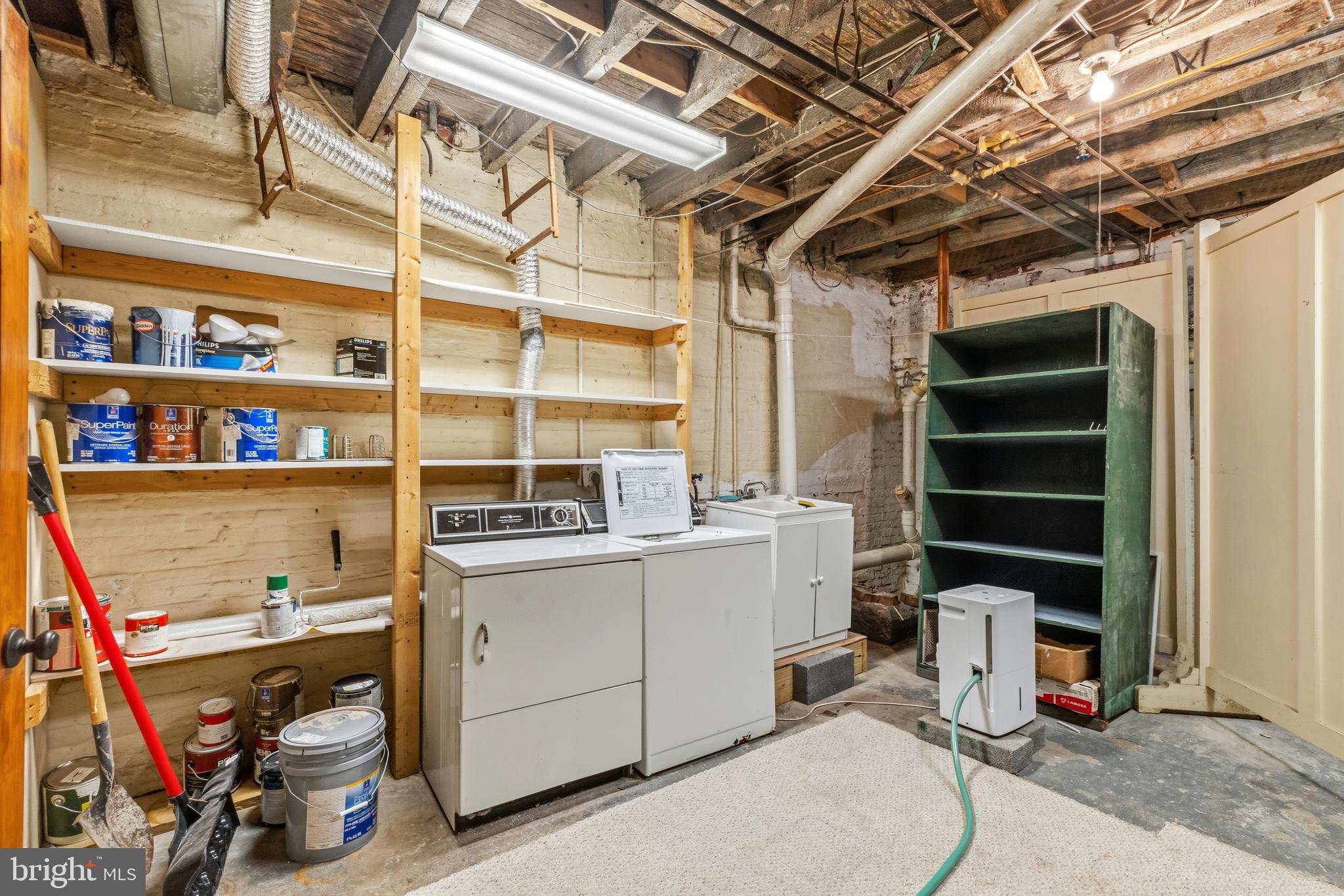 700 S ELLWOOD AVENUE