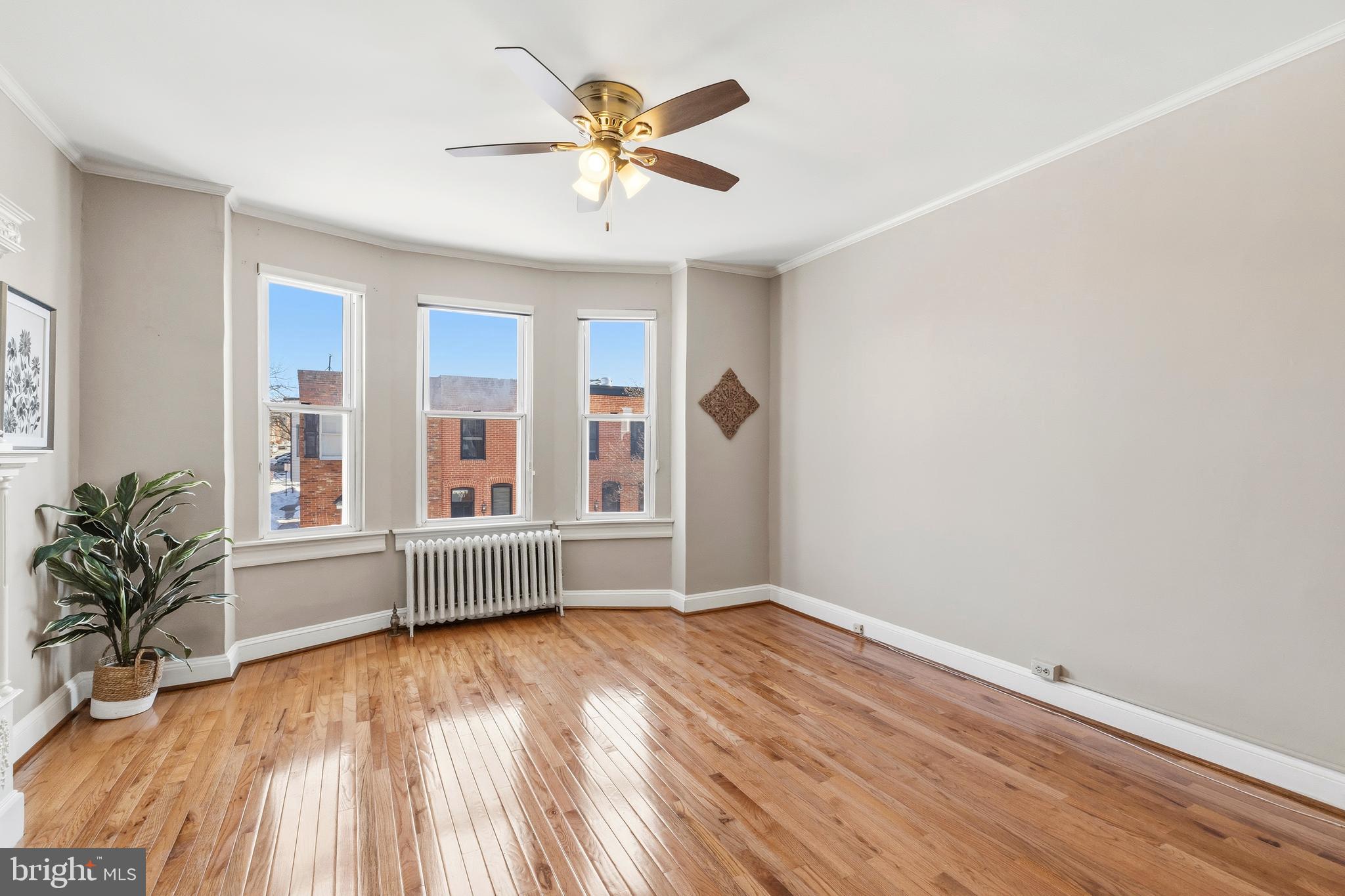 700 S ELLWOOD AVENUE