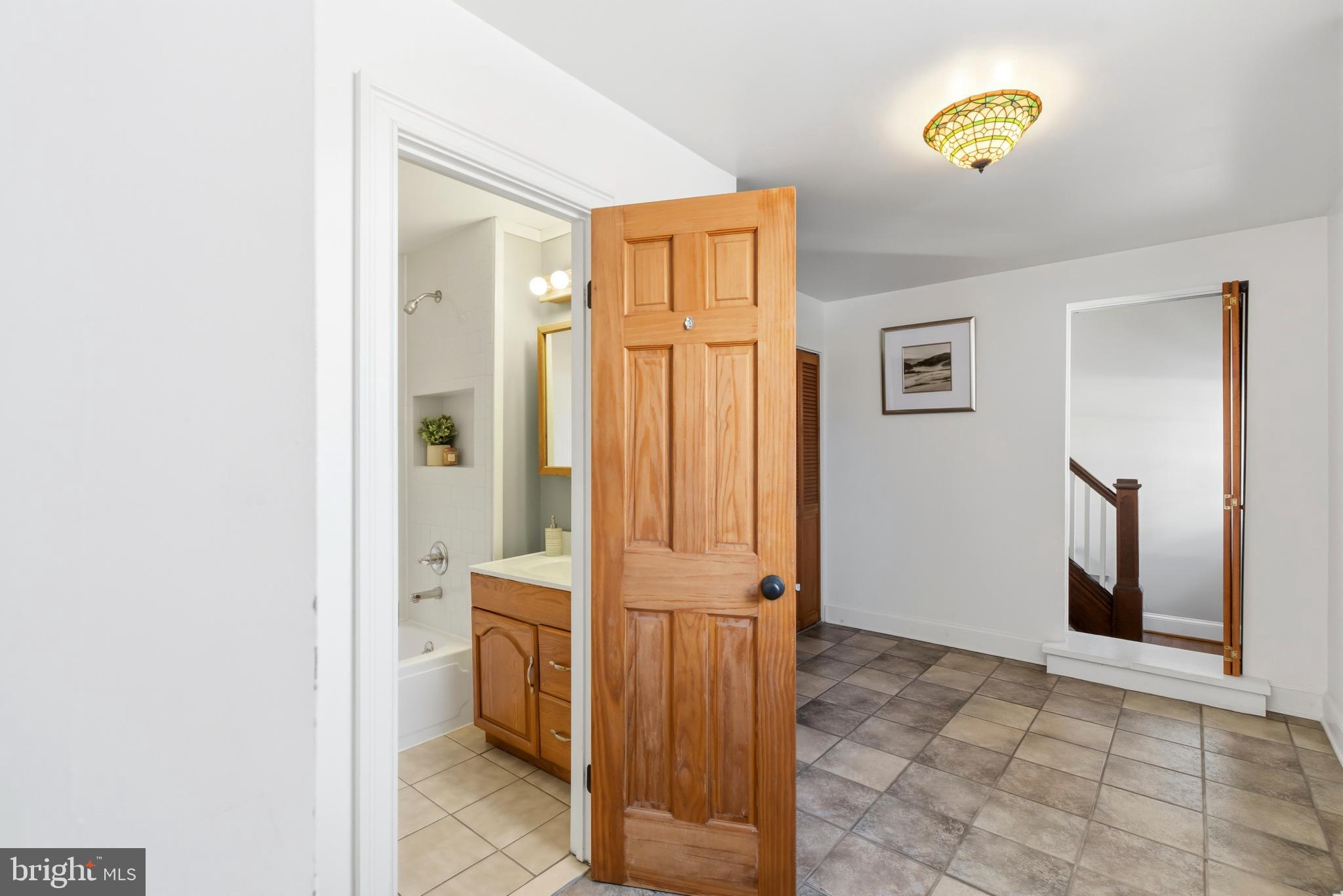 700 S ELLWOOD AVENUE