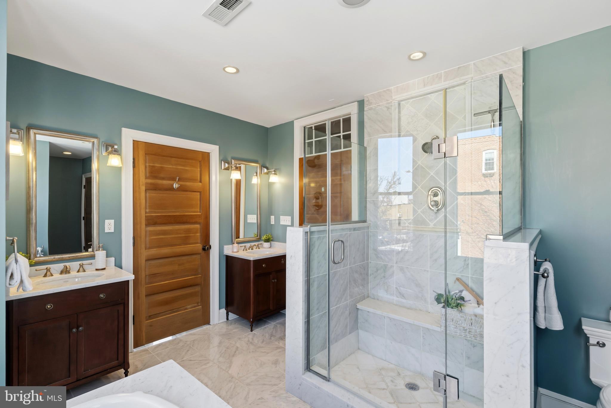 700 S ELLWOOD AVENUE