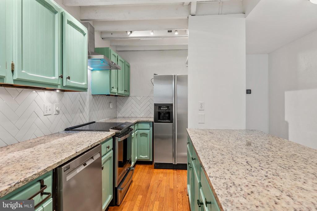 141 W MONTGOMERY STREET
