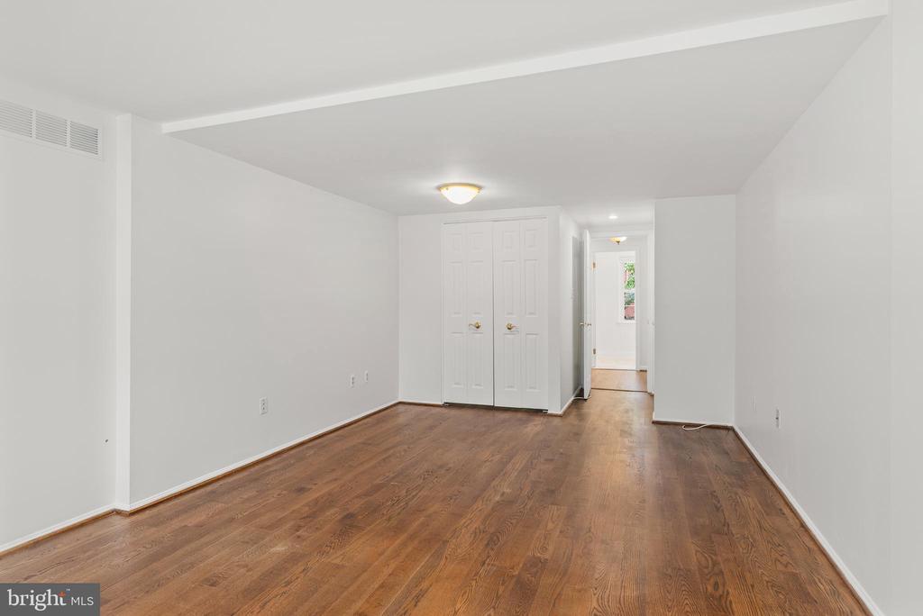 141 W MONTGOMERY STREET