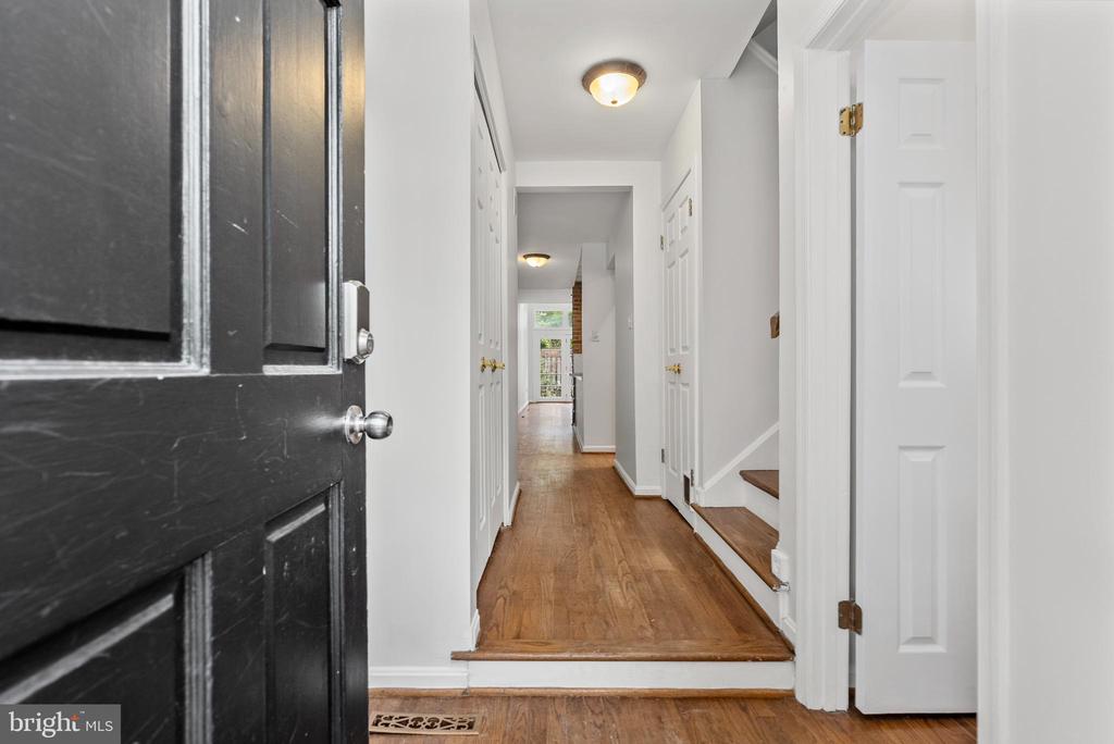 141 W MONTGOMERY STREET