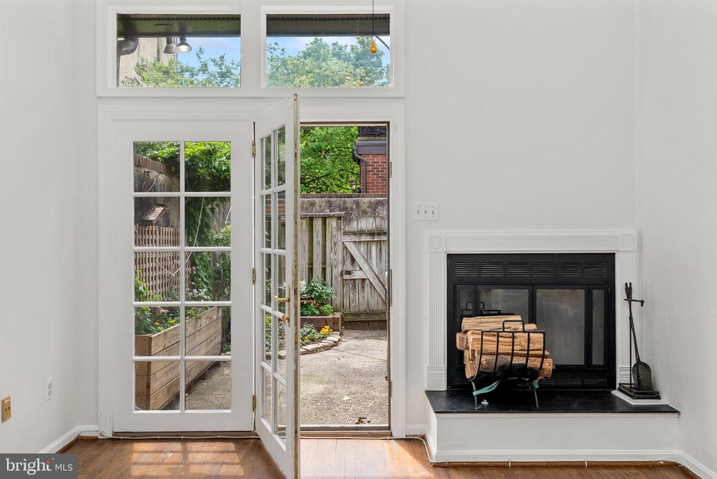 141 W MONTGOMERY STREET