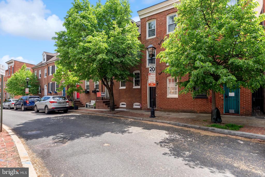 141 W MONTGOMERY STREET