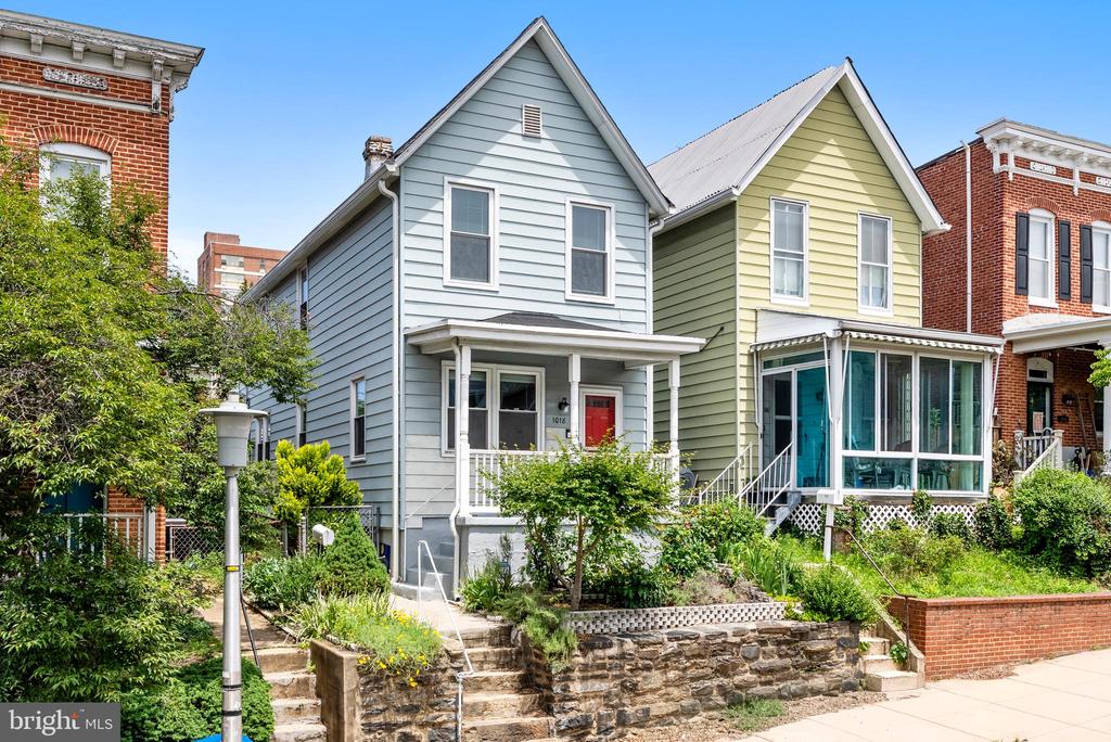1018 UNION AVENUE