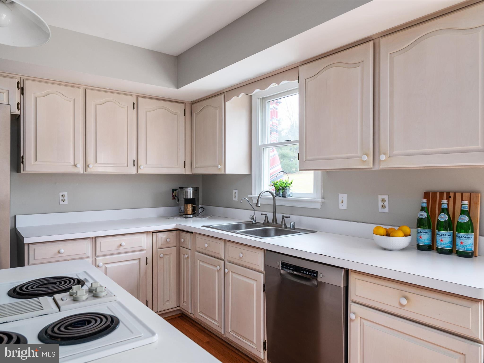 4 FOUNTAINHEAD COURT