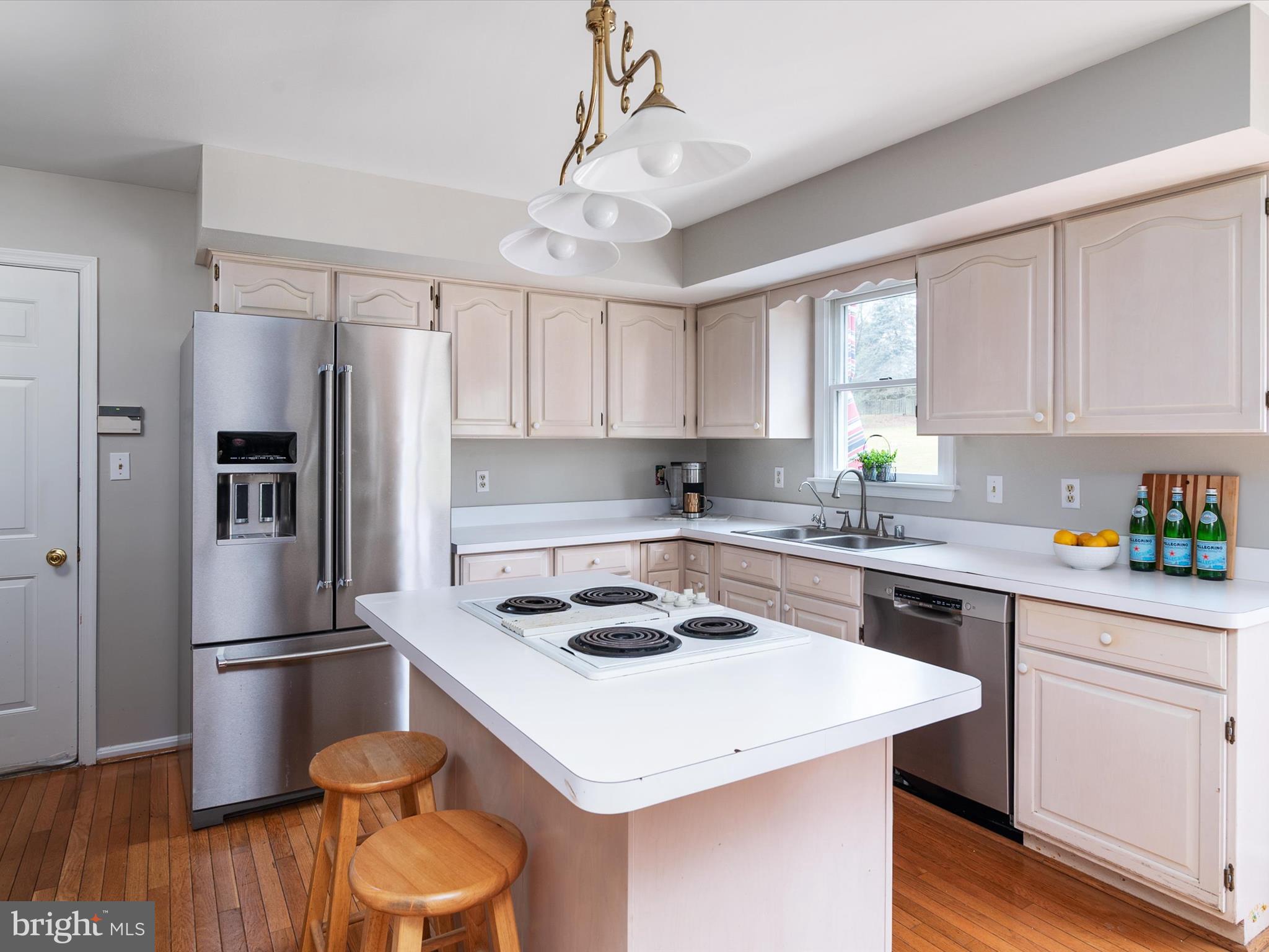 4 FOUNTAINHEAD COURT