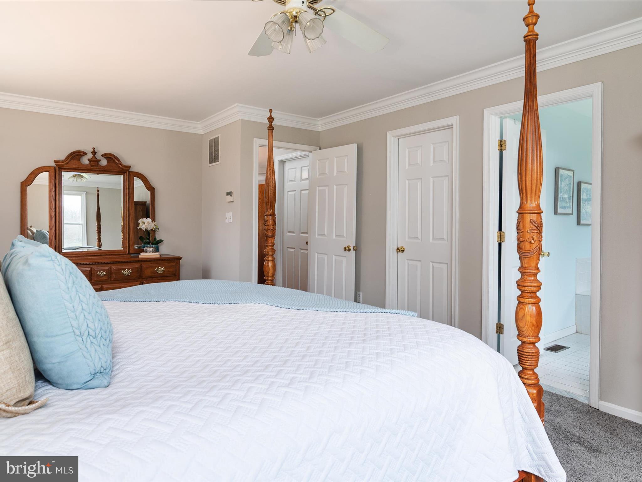 4 FOUNTAINHEAD COURT