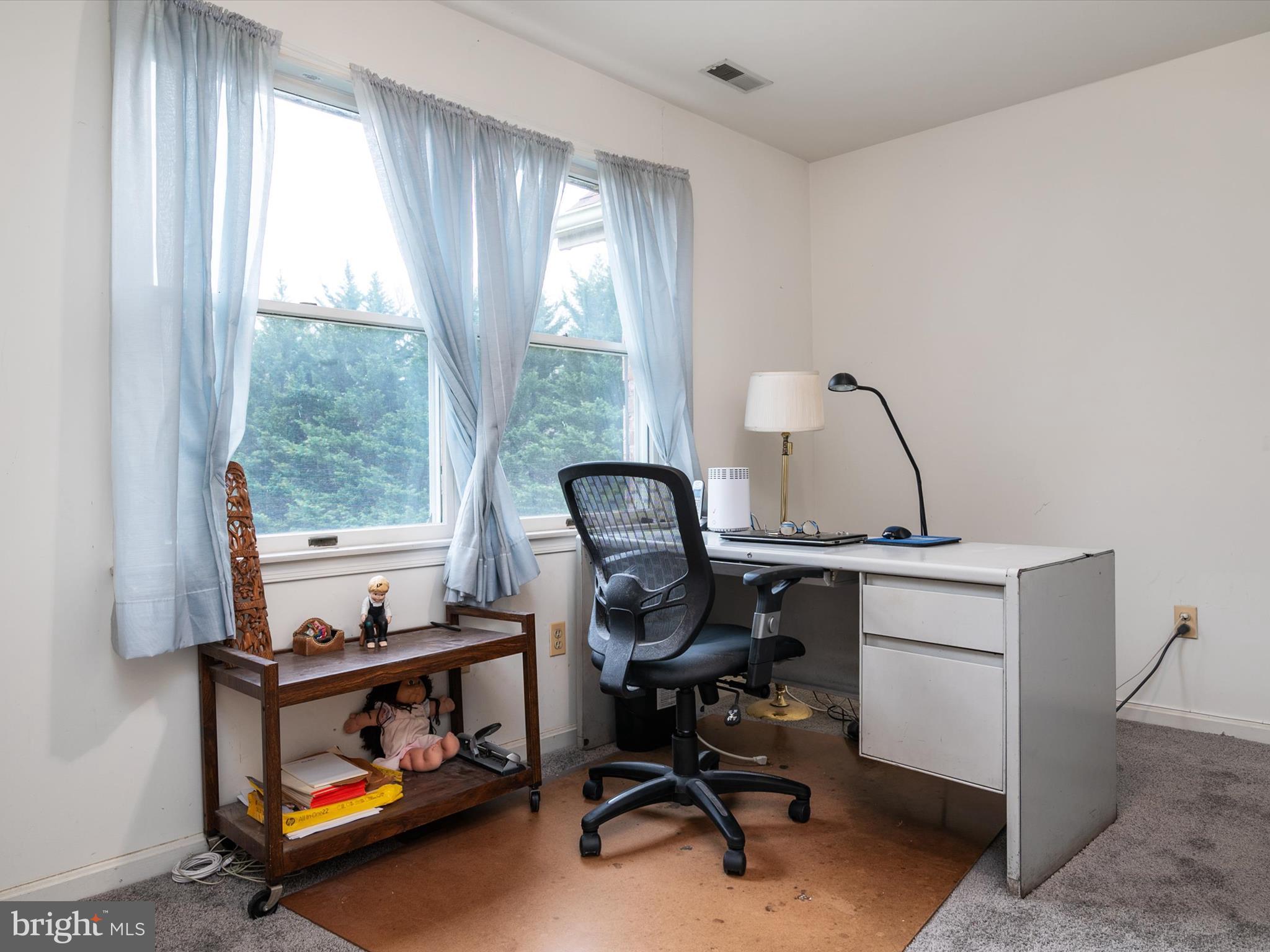 4 FOUNTAINHEAD COURT