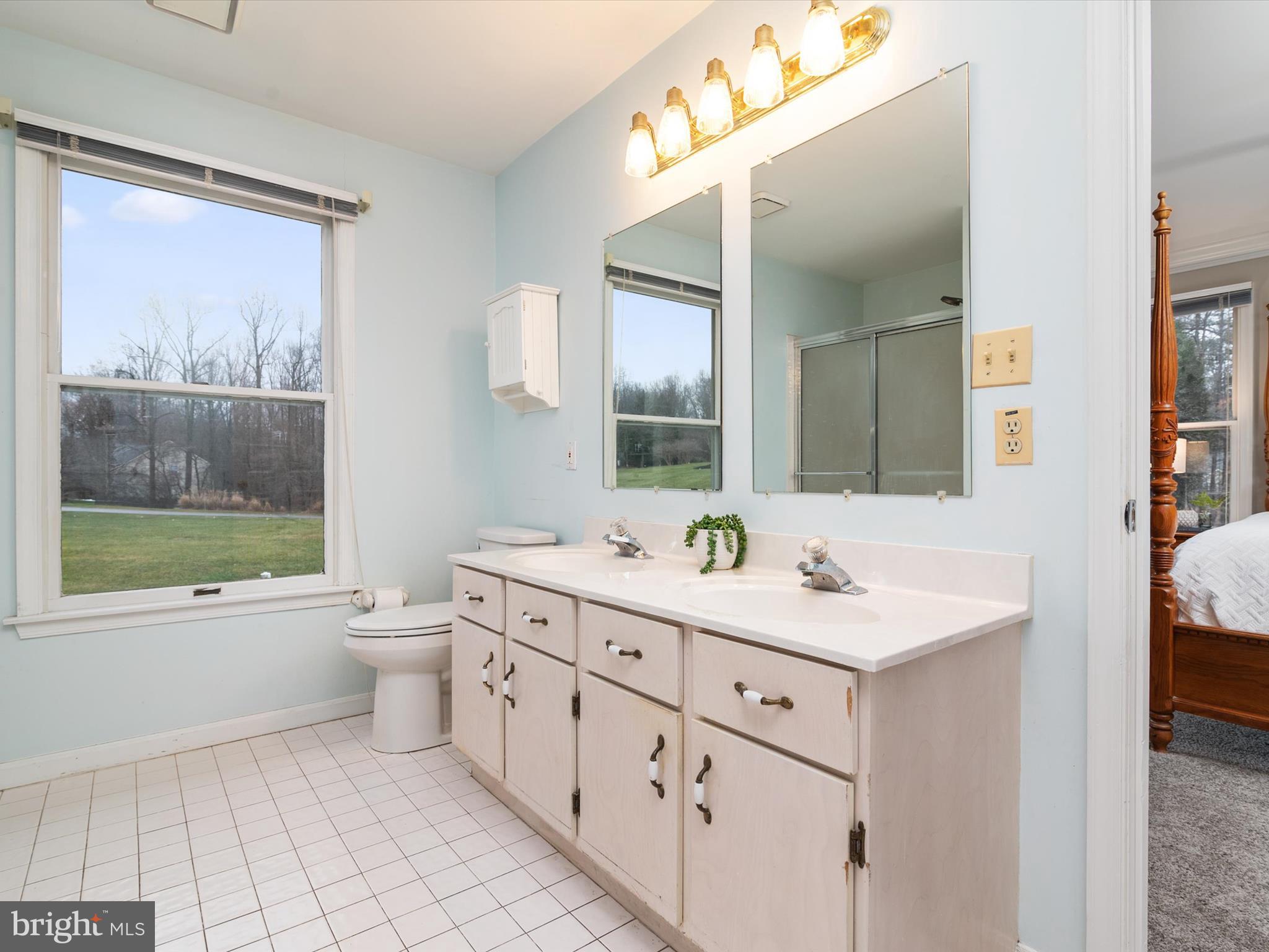 4 FOUNTAINHEAD COURT