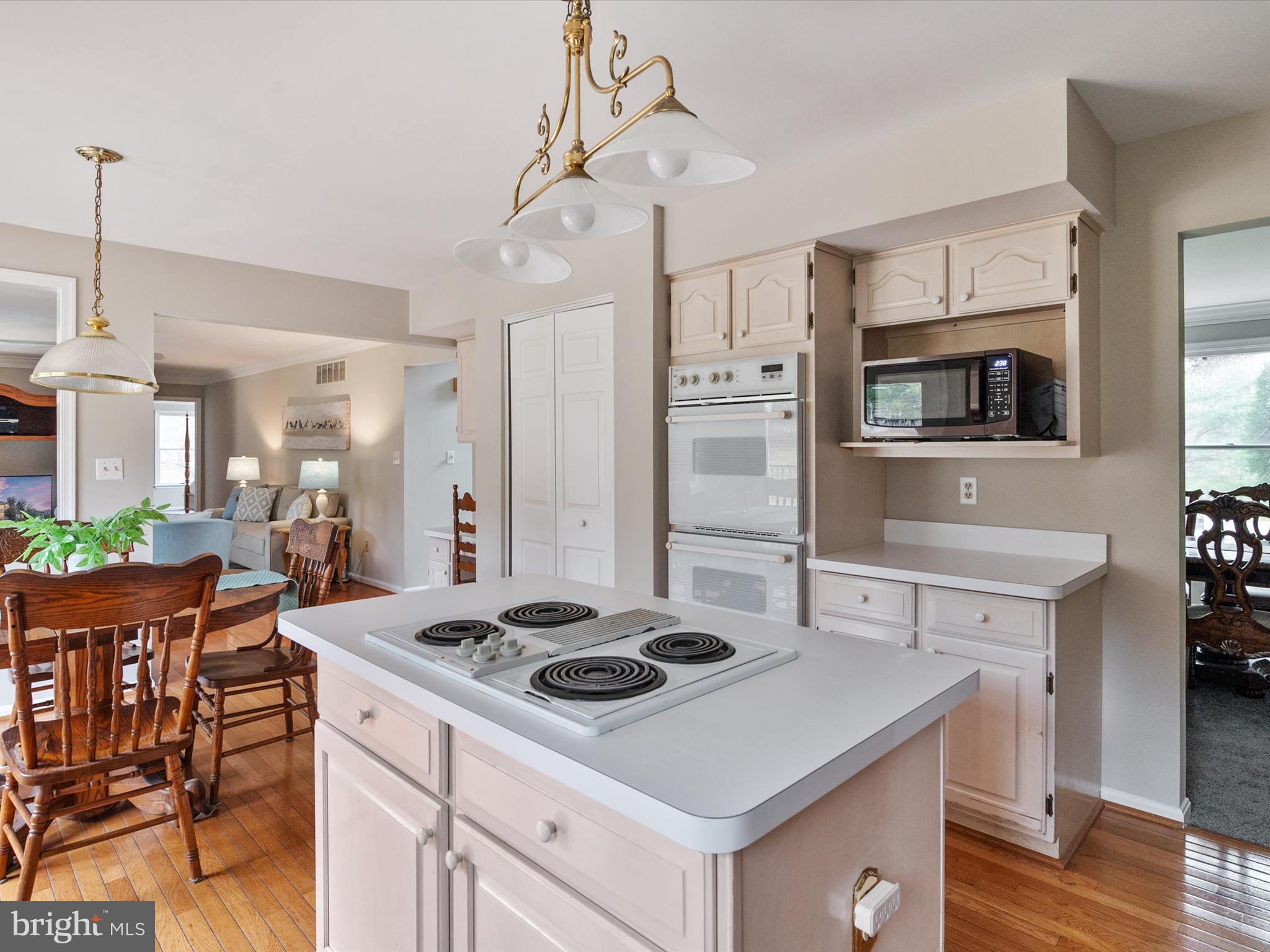 4 FOUNTAINHEAD COURT