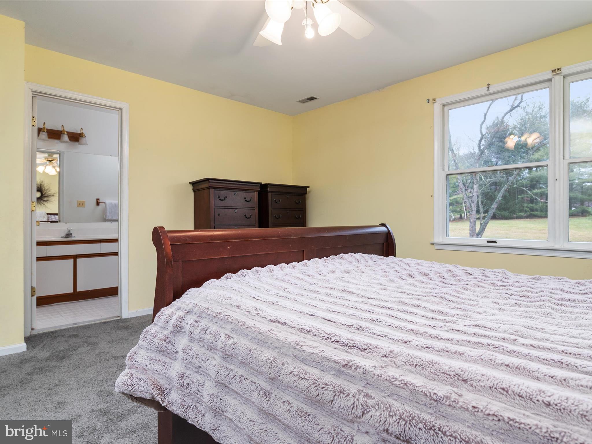 4 FOUNTAINHEAD COURT