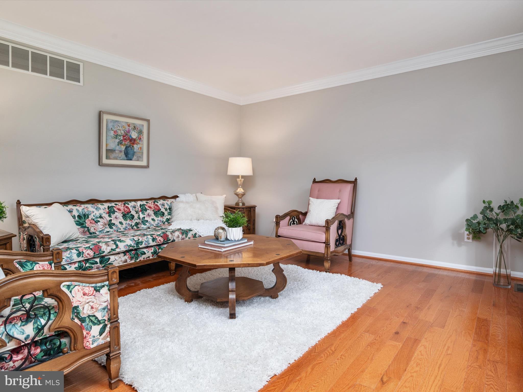 4 FOUNTAINHEAD COURT