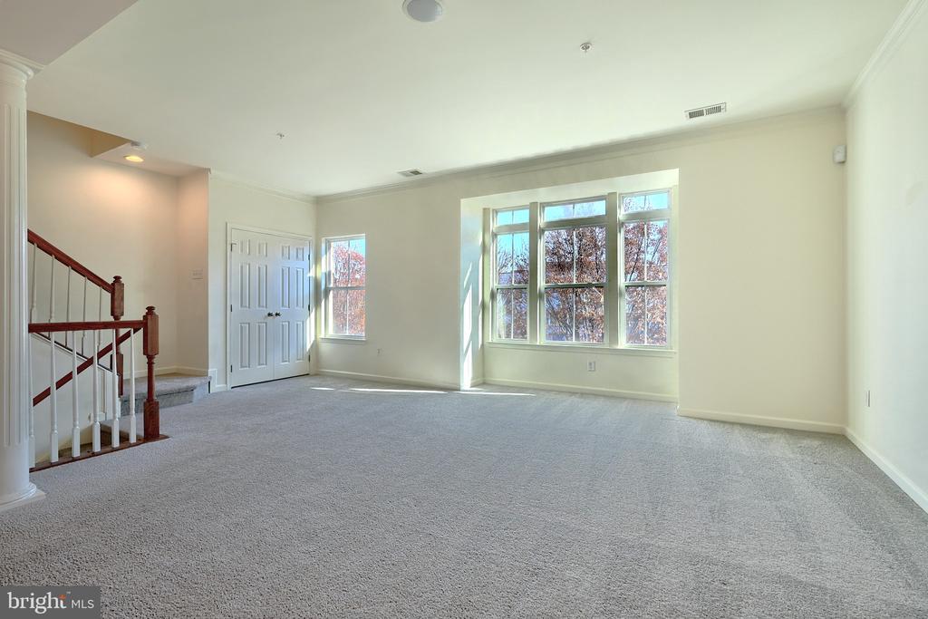 9344 ESPLANADE COURT B
