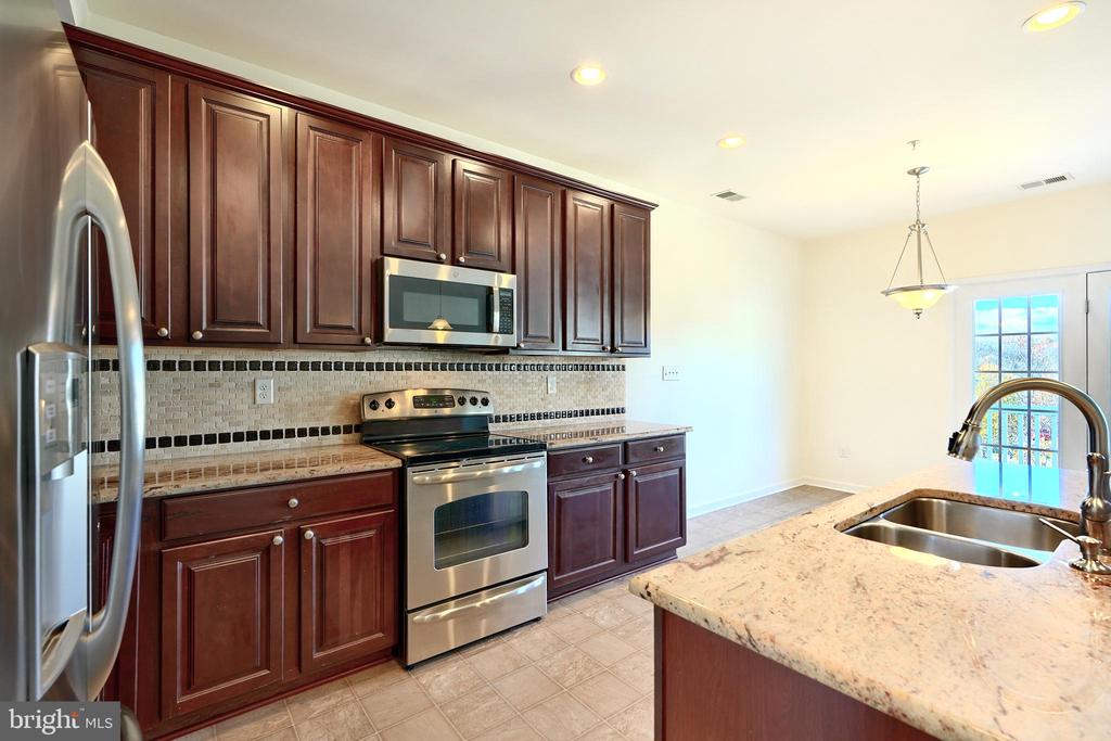 9344 ESPLANADE COURT B