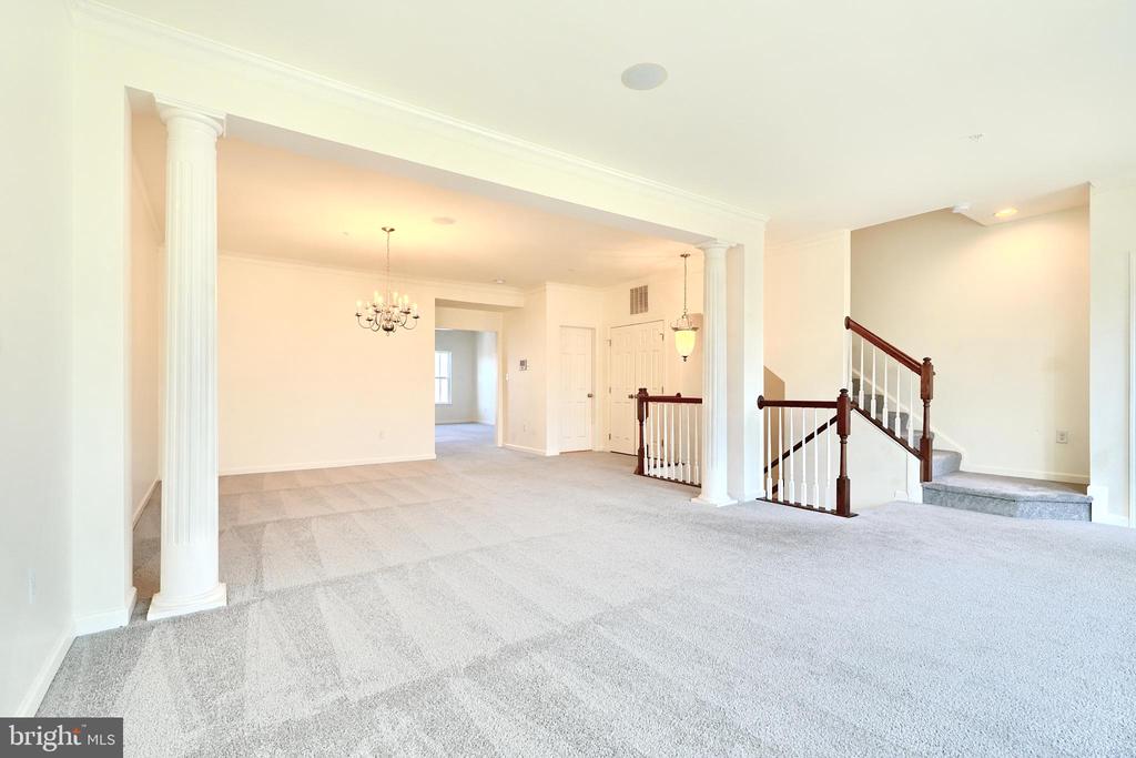 9344 ESPLANADE COURT B