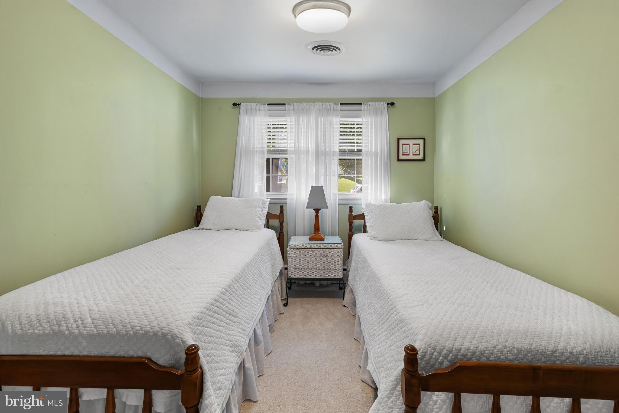 924 CROMWELL BRIDGE ROAD