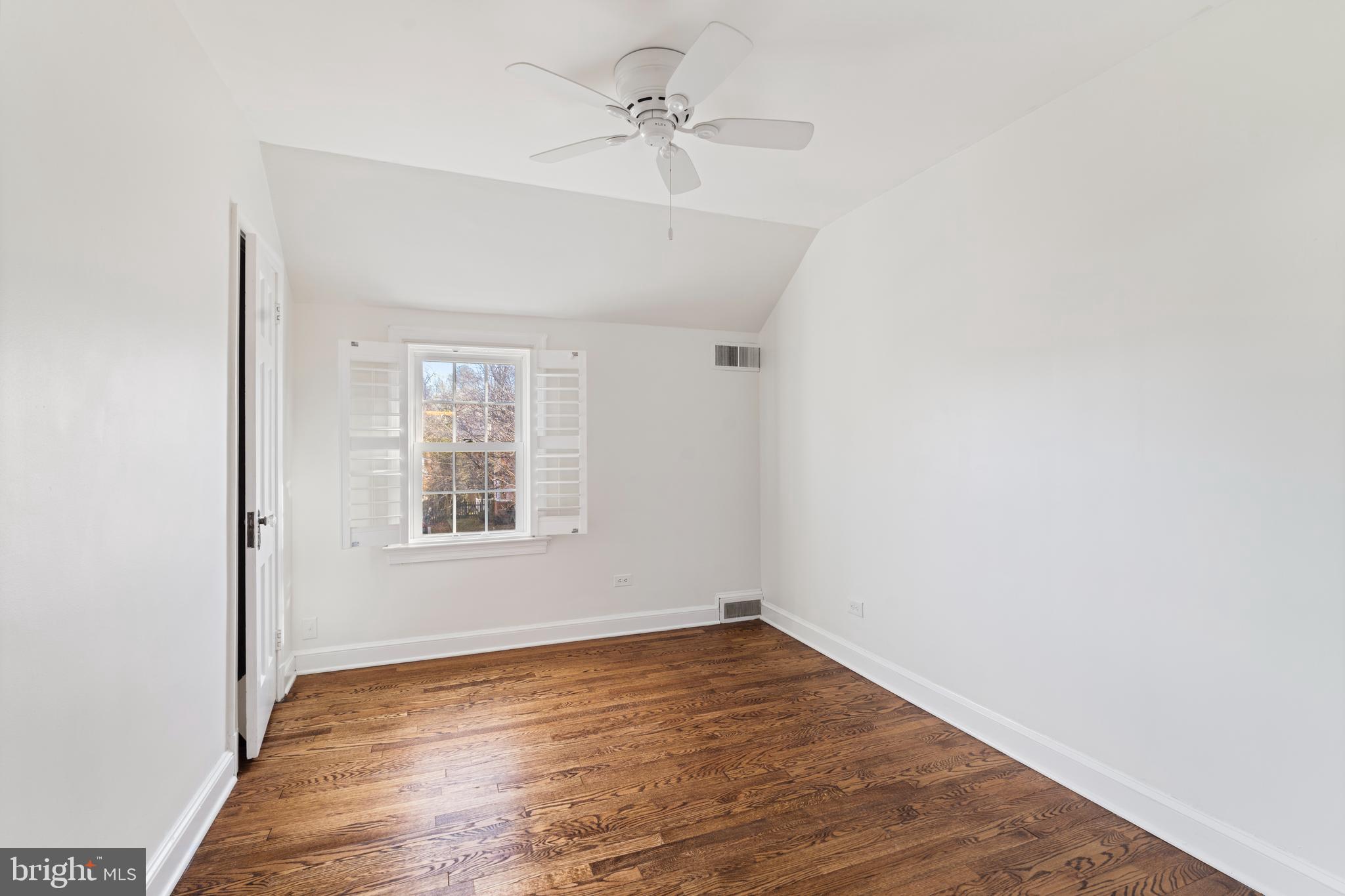 310 WORTHINGTON ROAD