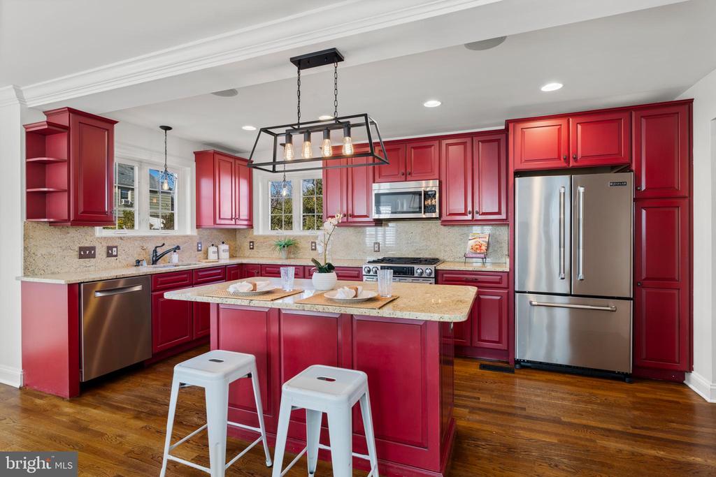 310 WORTHINGTON ROAD