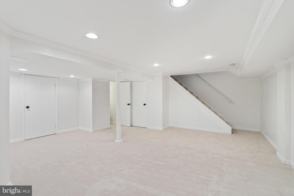 310 WORTHINGTON ROAD