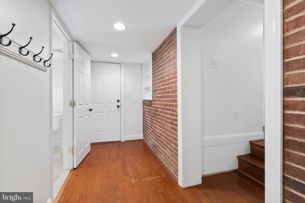 310 WORTHINGTON ROAD