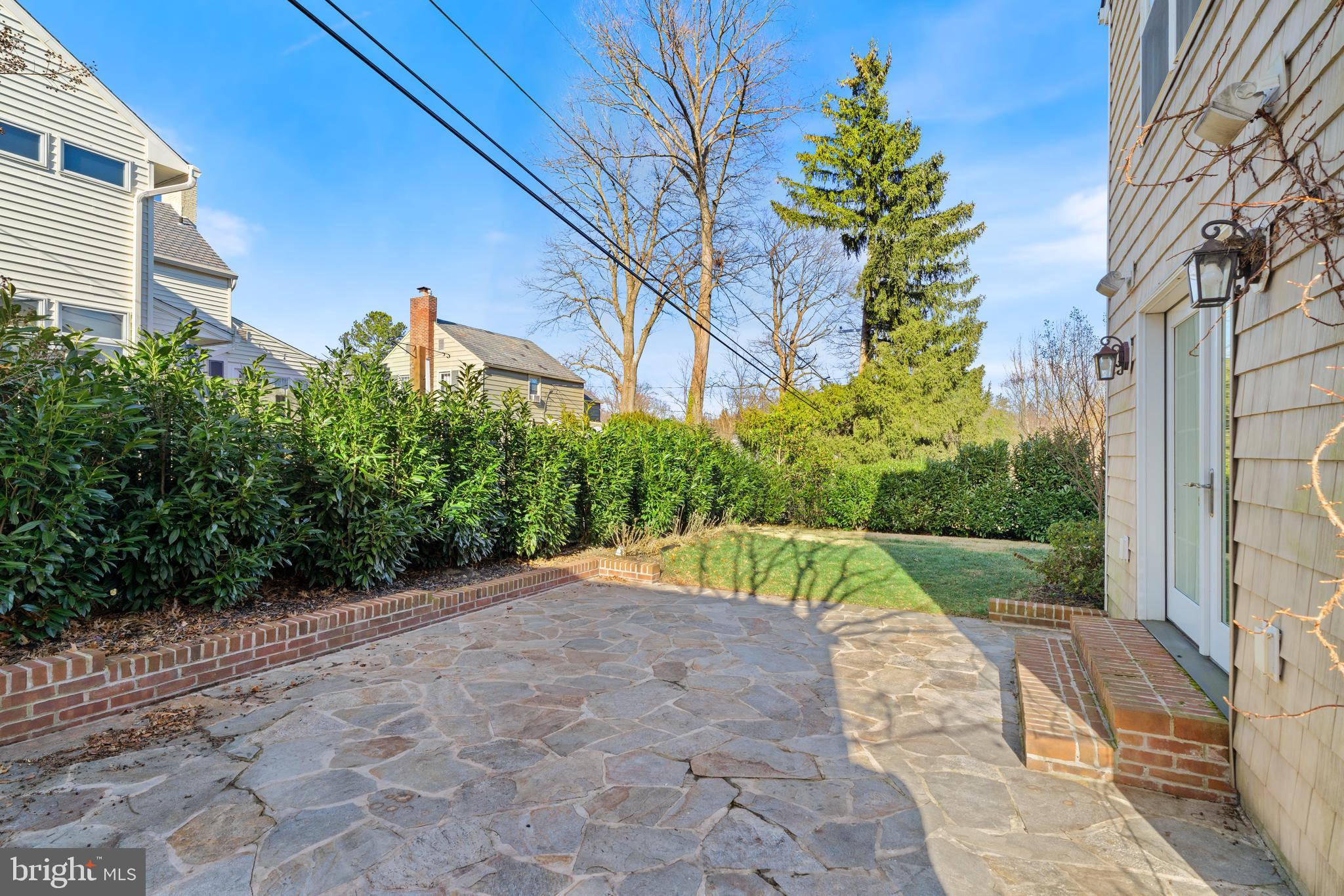 310 WORTHINGTON ROAD