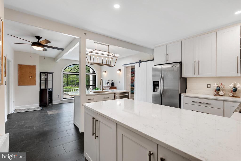 1600 W JOPPA ROAD