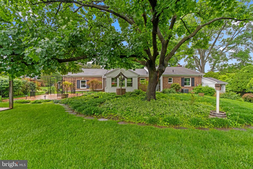 12605 HOWARD LODGE DRIVE