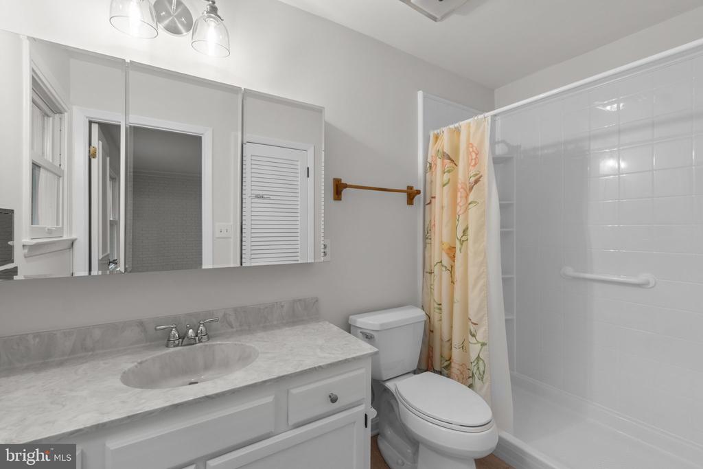 12605 HOWARD LODGE DRIVE