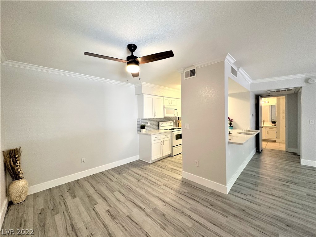 8101 West Flamingo Road 1150