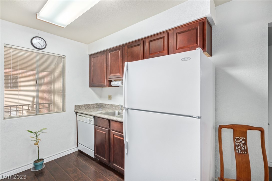 5260 River Glen Drive 262