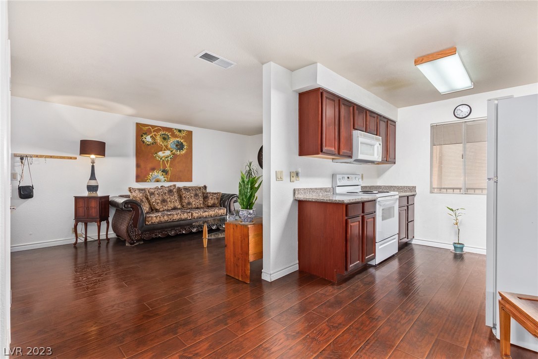 5260 River Glen Drive 262