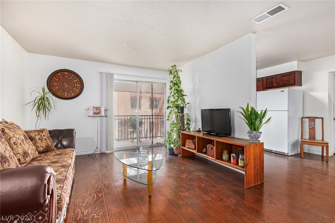 5260 River Glen Drive 262