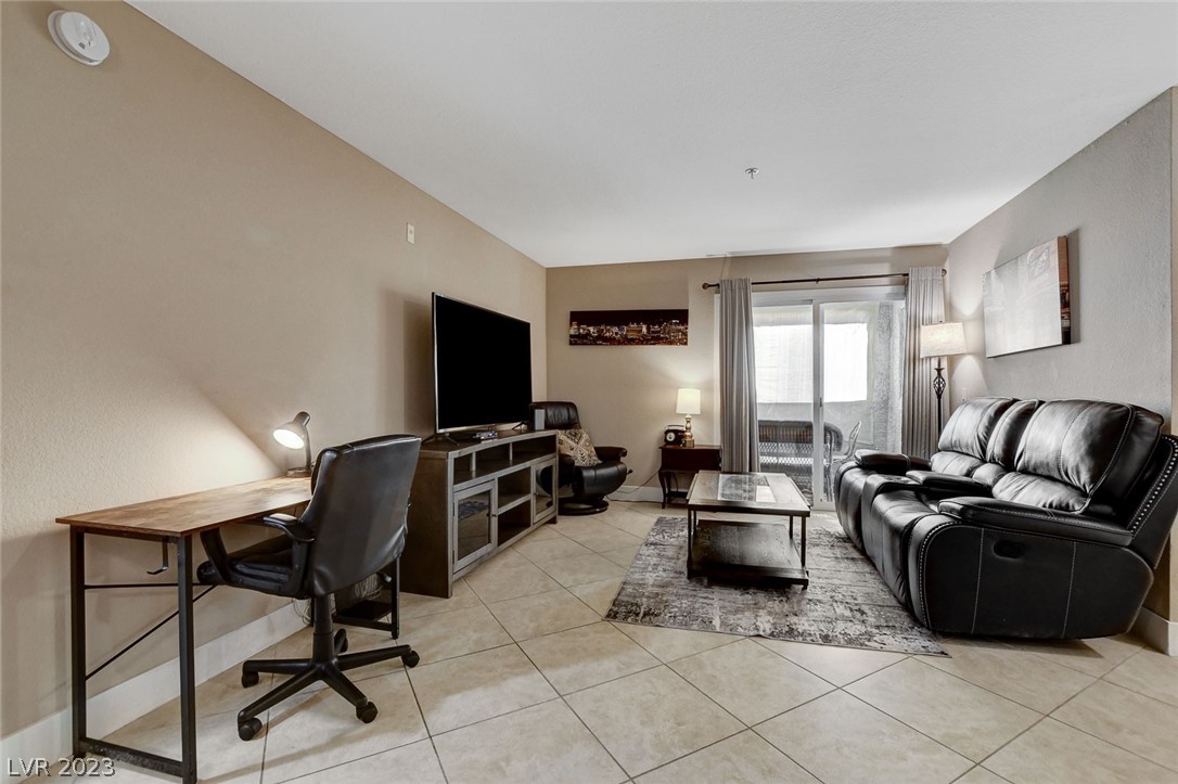 4200 South Valley View Boulevard 1068